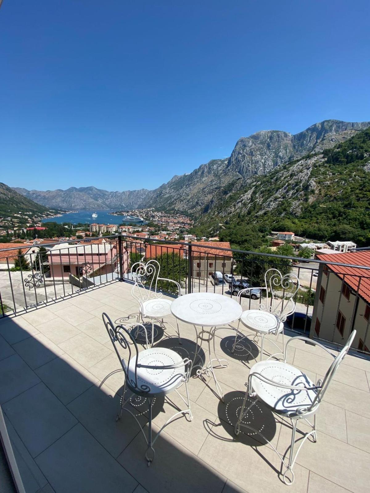 Apartments Marko Maros Kotor Oda fotoğraf
