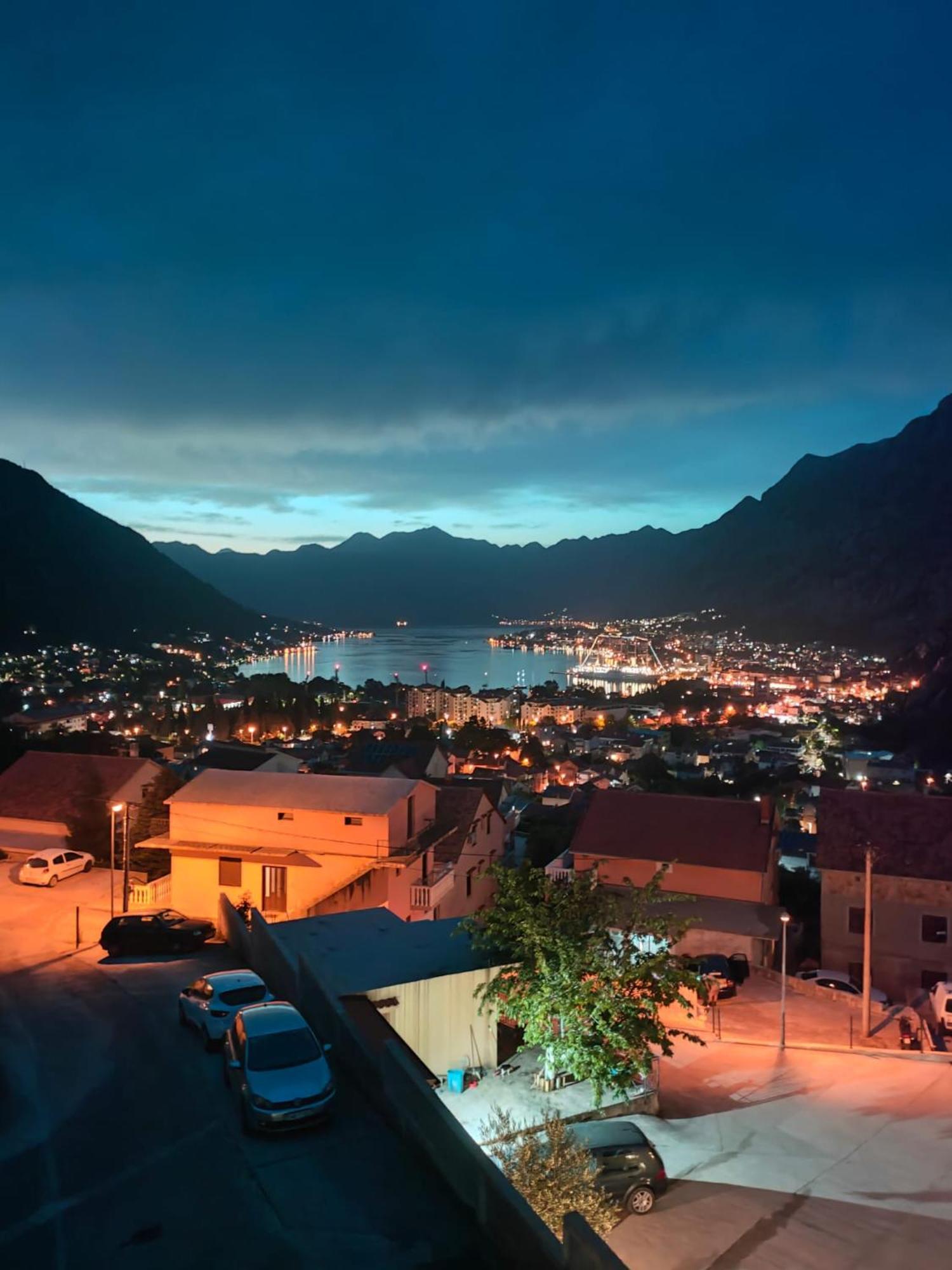 Apartments Marko Maros Kotor Oda fotoğraf